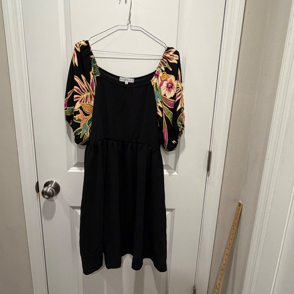 Blakeley Women Dress Tropical Floral Puff Sleeve Black Size L/XL
